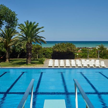 Serena Majestic Hotel Монтесильвано Экстерьер фото